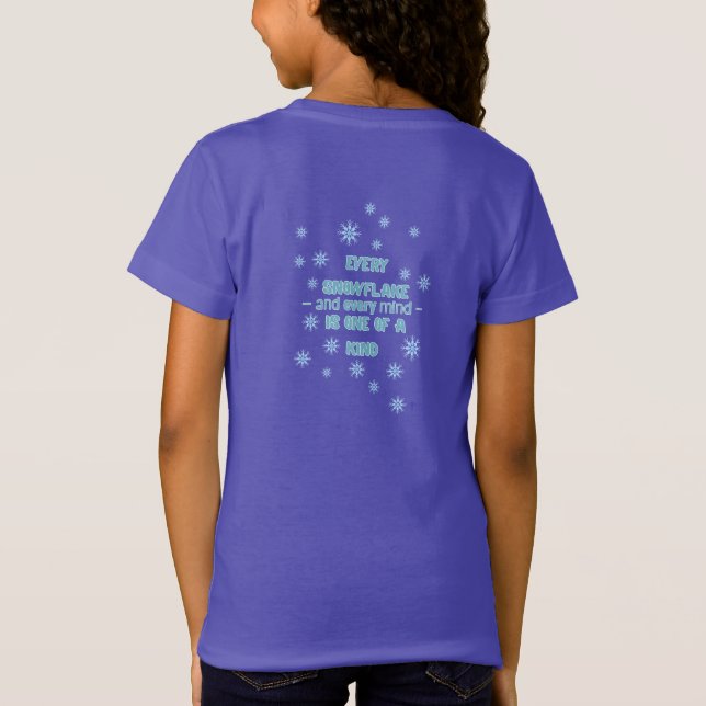 Underbar vinter – En unik snöflinga-giraff  T Shirt (Baksida)