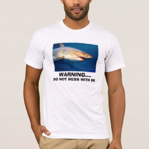 Underbar vithaj tee