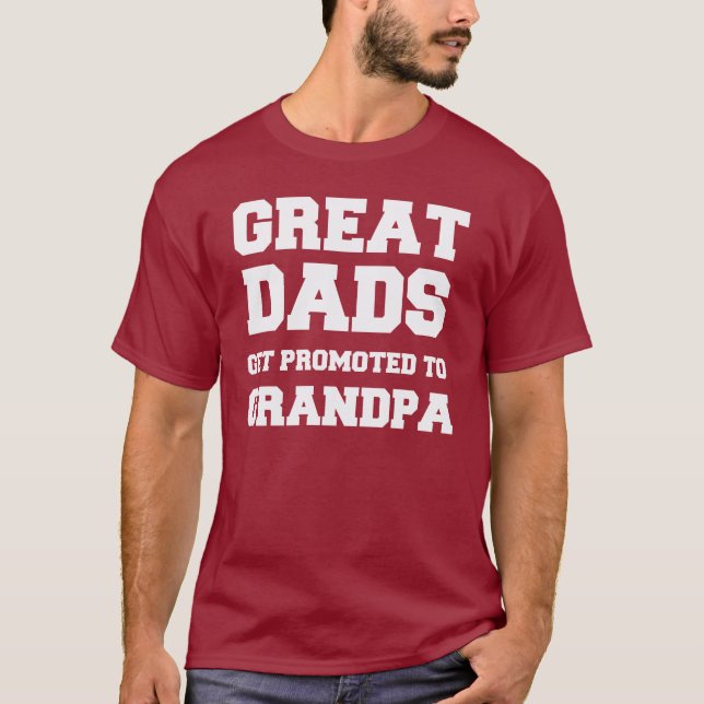 Underbara pappor befordras till morfar tee shirt (Framsida)