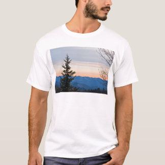 Underbara rökiga berg t shirt