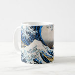 Underbarare Wave, Hokusai, Ukiyo-e Kaffemugg<br><div class="desc">Katsushika Hokusai (oktober eller november 1760 - 10 maj, 1849) var en japansk konstnär, ukiyo-e målare och tryckare under perioden Edo. På sin tid var han Japans ledande expert på kinesisk målning. Född i Edo (nu Tokyo), är Hokusai bäst känd som författare till träblockets tryckserie 36 vyer av berget Fuji...</div>