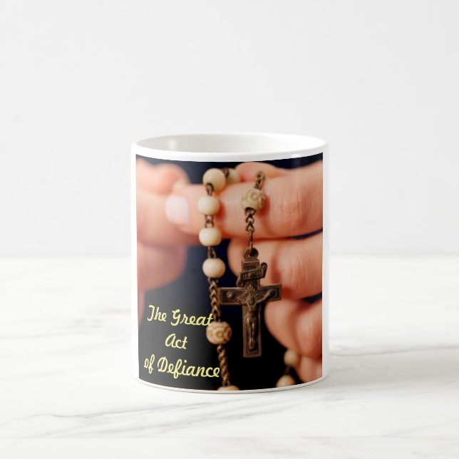 Underbaren agerar av trots kaffemugg (Center)