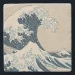 Underbaren vinkar av Kanagawa Stenunderlägg<br><div class="desc">Underbaren vinkar av Kanagawa,  från serien "36 beskådar av Mount Fuji" | vid Katsushika Hokusai | konstläge: Privat samling | som den japanska konstnären | avbildar samlingen,  numrerar: XIR158277</div>