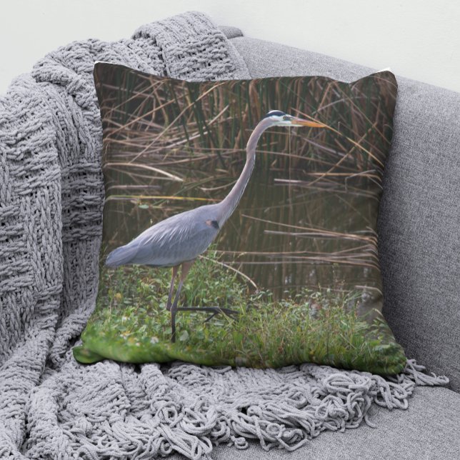Underbart Blue Heron Florida-foto Kudde (A throw pillow with a photograph of a beautiful blue heron bird)