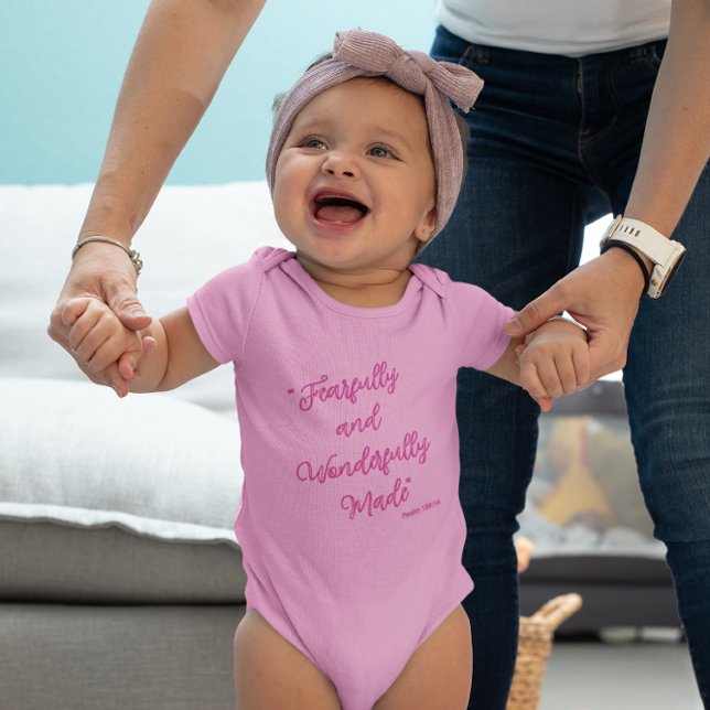 "Underbart och fantastiskt skapad" Bibelvers  T Shirt (Skapare uppladdad)