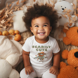 Underbart "Scarily Cute" Halloween T Shirt