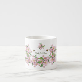 Underbart vattenfärgsäpple, blommor och е från trä espressomugg