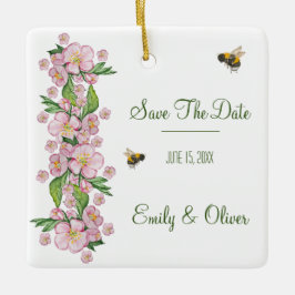 Underbart vattenfärgsäpple, blommor och е från trä julgransprydnad keramik