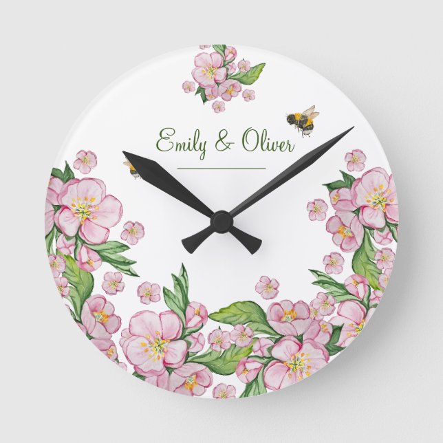 Underbart vattenfärgsäpple, blommor och е från trä rund klocka (Framsida)