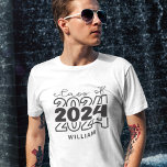 Undergrupp 2024 med namn t shirt<br><div class="desc">Få redo att göra en snyggt påstående med den här "klass 2024" Zazzle t-shirt! Designad för att fira din akademiska resa,  är den här garantin ett måste-ha-garanti för alla trendinställda student och perfekter att visa upp ditt klassmässiga pride för hela din high school eller College äventyr</div>