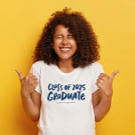 Undergrupp 2025 i den moderna marinflottan i stude t shirt<br><div class="desc">Fira studenten med den här snyggten t-shirt som innehåller en fet "klass 2025 student" i marinskborst,  tillsammans med anpassade som kan vara namn eller något annat. Plocka din färg-skjorta och sten den här skjortan stolt. Samordnar med Lea Delaveris Design Bold Student-samlingen med studentfest dekor och tillbehör.</div>