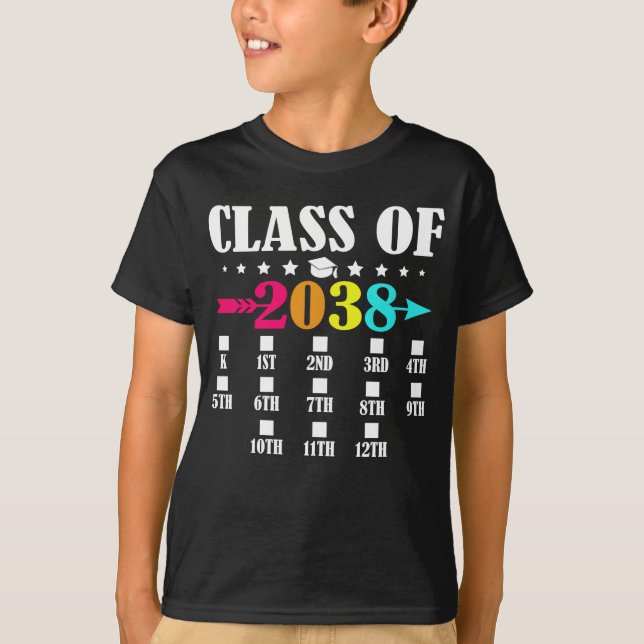 Undergrupp 2038: Kindergarten 12:e Klass 1-dagen T Shirt (Framsida)