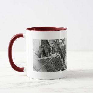 Underkläder ut till Humor Black and White Photo Mugg