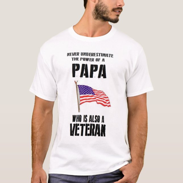 UNDERSKATTA ALDRIG DRIVAPAPPAVETERAN TEE (Framsida)