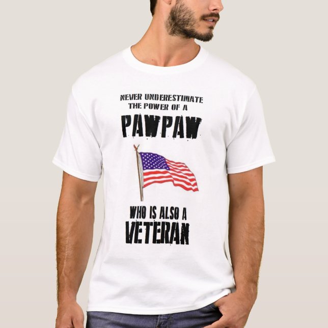 UNDERSKATTA ALDRIG DRIVAPAWPAWVETERAN TEE SHIRT (Framsida)