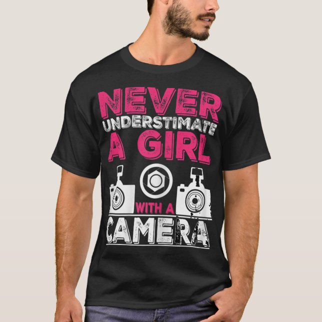 Underskatta aldrig en flicka med kamera - flicka P T Shirt (Framsida)