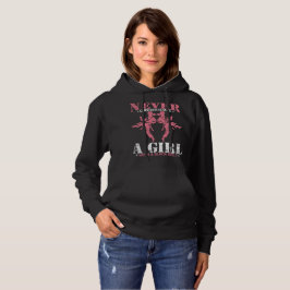 Underskatta aldrig en flicka med svart Bälte T Shirt