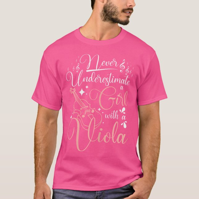 Underskatta aldrig en flicka med Viola T Shirt (Framsida)