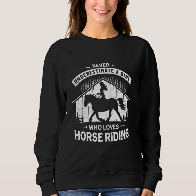 Underskatta aldrig en flicka som Kärlek Horse Ridi T Shirt (Framsida)