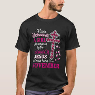 Underskatta aldrig en flicka som omfattas av b t shirt