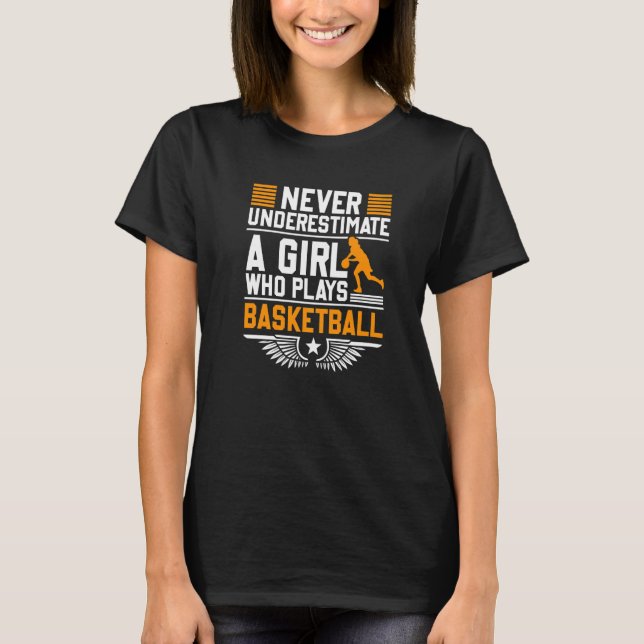 Underskatta aldrig en flicka som spelar basket Fa T Shirt (Framsida)