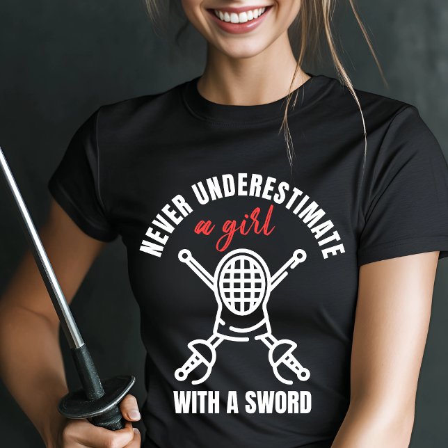 Underskatta aldrig en flickböld t shirt (Skapare uppladdad)