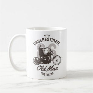 Underskatta aldrig en gammal man kaffemugg