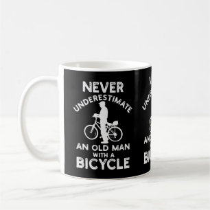 Underskatta aldrig en gammal man med cykel kaffemugg