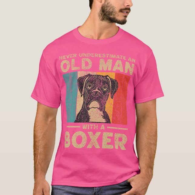 Underskatta aldrig en gammal man med en boxer t shirt (Framsida)