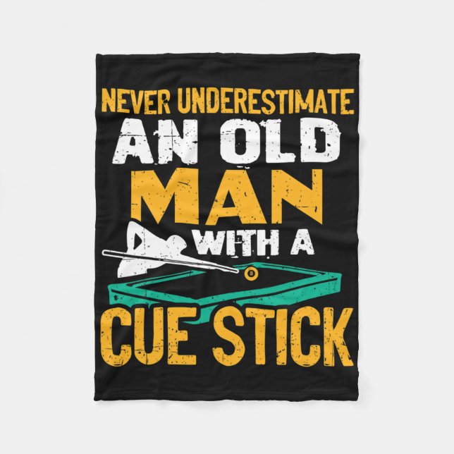 Underskatta aldrig en gammal man med en Cue Stick  Fleecefilt (Framsidan)