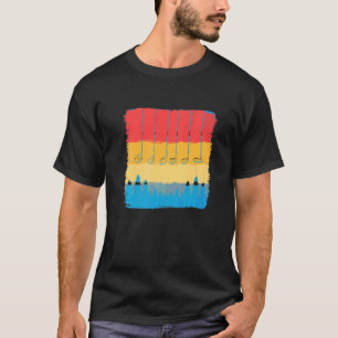 Underskatta aldrig en gammal man med en Golf-Klubb T Shirt
