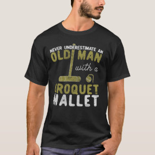 Underskatta aldrig en gammal man med en krona t shirt