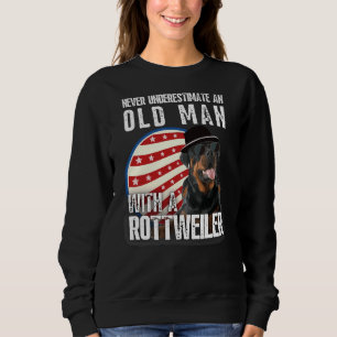Underskatta aldrig en gammal man med en rotweiler t shirt