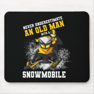 Underskatta aldrig en gammal man med en smula mobi musmatta