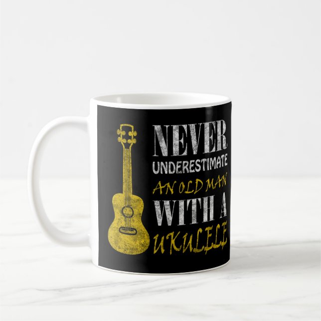Underskatta aldrig en gammal man med en ukuleleDet Kaffemugg (Vänster)