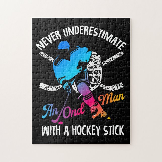 Underskatta aldrig en gammal man med ett hockey St Pussel (Vertikal)