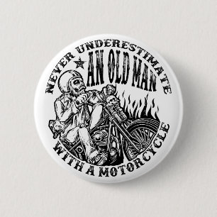 Underskatta aldrig en gammal man med motorcykel knapp