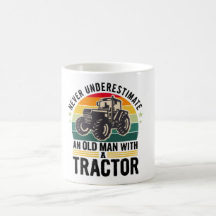 Underskatta aldrig en gammal man med traktor kaffemugg