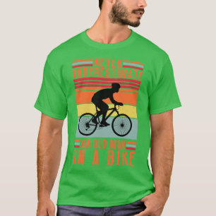 Underskatta aldrig en gammal man på Bike 14 T Shirt