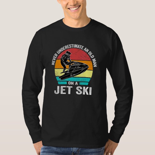 Underskatta aldrig en gammal man på en jet skidvin t shirt (Framsida)