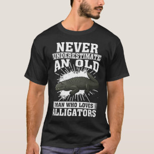 Underskatta aldrig en gammal man som Kärlek Alliga T Shirt