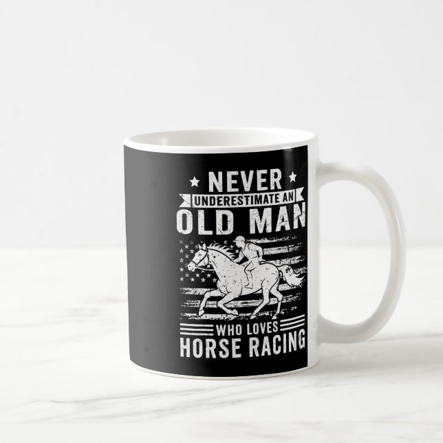 Underskatta aldrig en gammal man som Kärlek Horse  Kaffemugg (Höger)