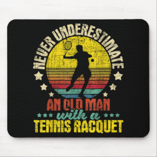 Underskatta aldrig en gammal man - tennis Racket S Musmatta