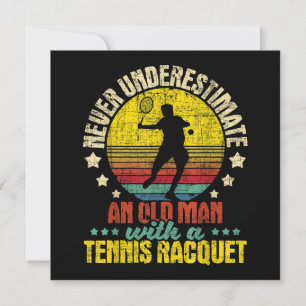 Underskatta aldrig en gammal man - tennis Racket S Tack Kort