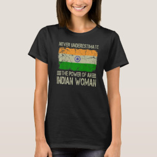 Underskatta aldrig en indisk kvinnas makt F T Shirt