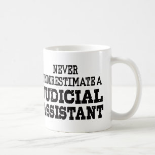 Underskatta aldrig en juridisk assistent kaffemugg