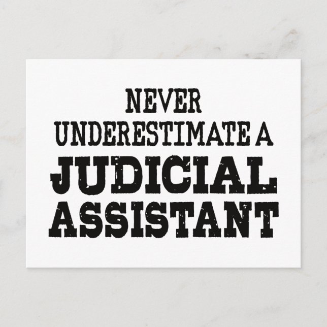 Underskatta aldrig en juridisk assistent vykort (Framsida)