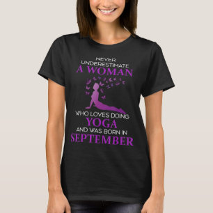 Underskatta aldrig en kvinna som älskar september t shirt