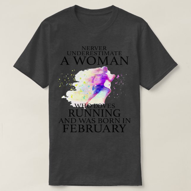Underskatta aldrig en kvinna som kärlek Running oc T Shirt (Design framsida)