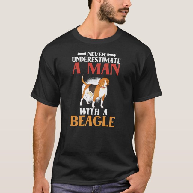 Underskatta aldrig en man med Beagle Pappa  T Shirt (Framsida)